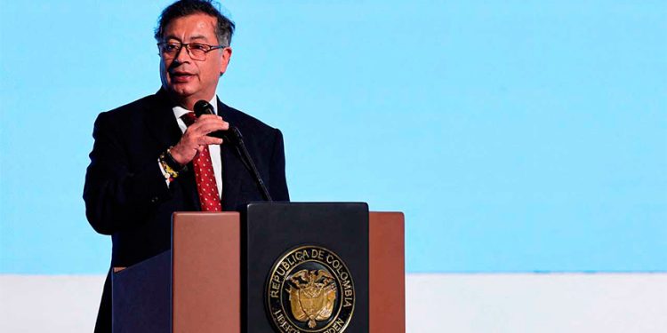 Colombia aumenta los impuestos al petróleo y el oro por déficit de recaudación fiscal