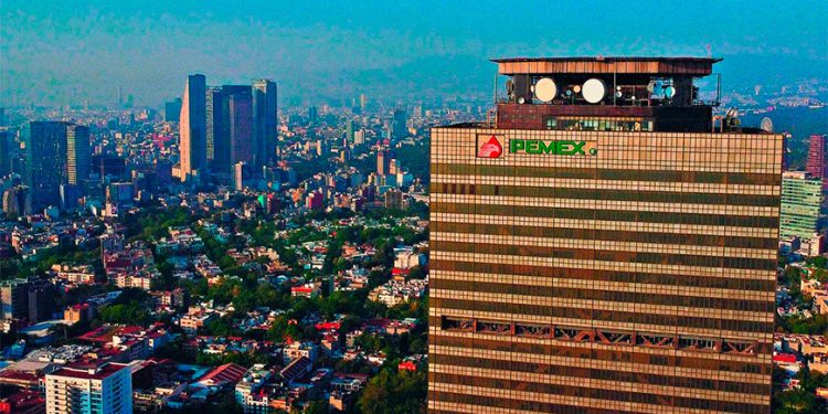 Inversión física sufre la peor caída desde gobierno de Zedillo; se va a Pemex 44%