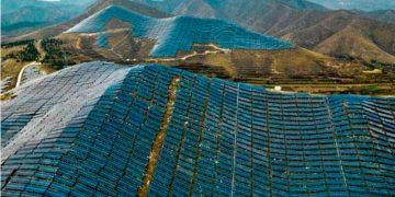 China instala 100 paneles solares por segundo y su capacidad fotovoltaica total supera ya el teravatio