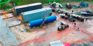 Autoridades localizan refinería ilegal en Veracruz; recuperan 500,000 litros de hidrocarburos