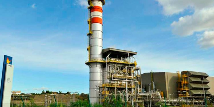 El aumento de los ciclos combinados eleva el uso de gas natural para generar electricidad