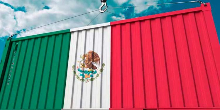Petróleo y autos ‘arrastran’ a las exportaciones de México: Caen 0.4% en mayo