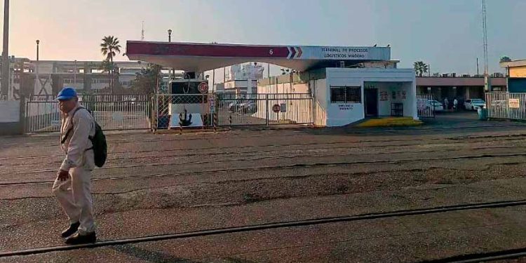 Despidos en Pemex buscan eficiencia, pero afectarán economía regional: CEPEGAS