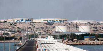 Petróleo sube levemente y el mercado pone su atención en la demanda