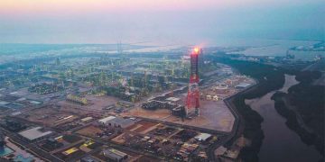 Dependencia al sector petrolero hunde las exportaciones de Campeche y Tabasco