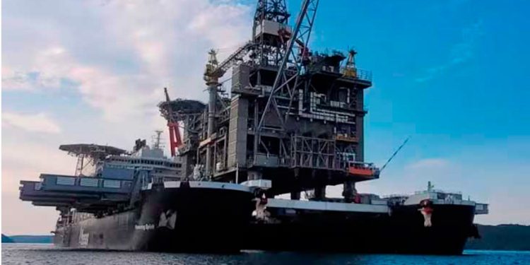 Polonia descubre una de las mayores reservas de petróleo en Europa