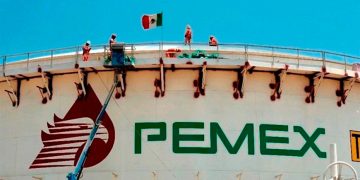 Pemex debe pagar más de medio billón de pesos antes de marzo