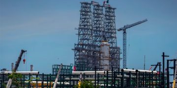 Pemex le ‘dispara’ petróleo a Cuba con las Gasolinas Bienestar: ¿Cuánto le vendió y a qué precio?