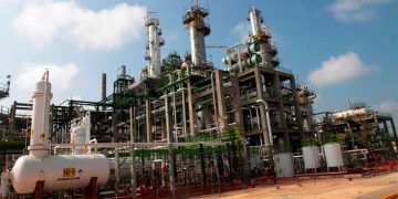 Refinería Minatitlán de Pemex reiniciará operaciones, Olmeca se mantiene fuera de servicio