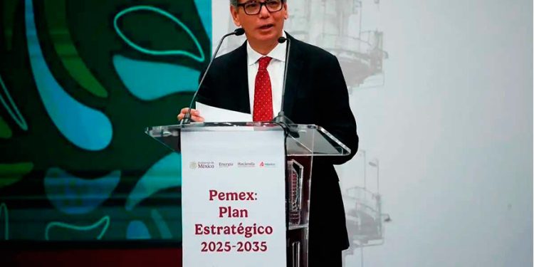 Pemex reducirá 25 por ciento sus pasivos para el final del sexenio: Hacienda