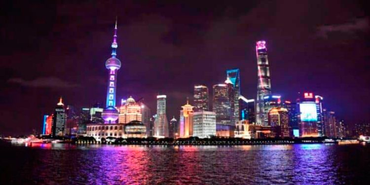 Adiós a los petroestados, se les acaba el tiempo: Ya nació el primer gran «electroestado»