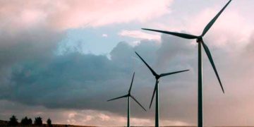 Alianza de energías renovables respaldada por Jeff Bezos busca recaudar 7,500 mdd para países en desarrollo