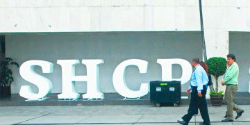 Consolidación fiscal continuará entre recortes, presiones al gasto y apoyos a Pemex: analistas