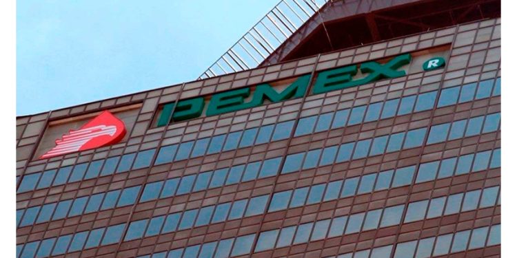 Mejora Moody’s calificaciones de Pemex