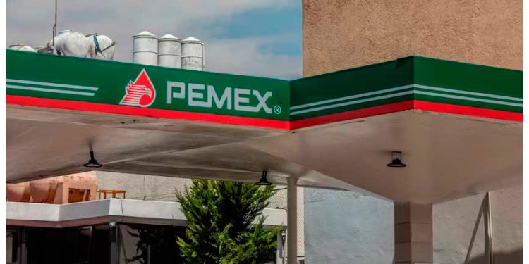 Nuevo respaldo a Pemex: Gobierno coloca bonos por 8 mil millones de dólares para aliviar deuda de petrolera