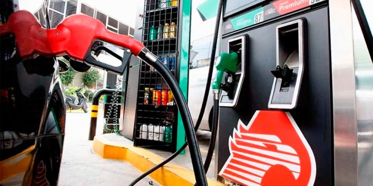 Producción de hidrocarburos líquidos de Pemex cayó 7.02% anual en agosto