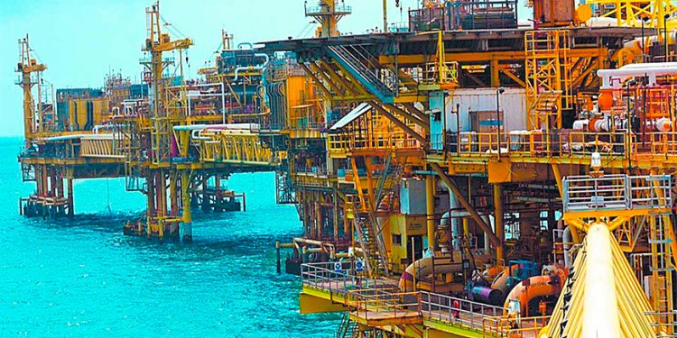 Dejan la puerta abierta a petroleras privadas en México