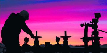 Precios del petróleo se disparan 5% tras las nuevas sanciones de EU contra Rusia