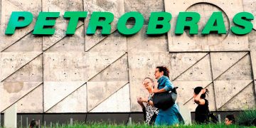 Petrobras anuncia que podrá buscar petróleo cerca de desembocadura del Amazonas