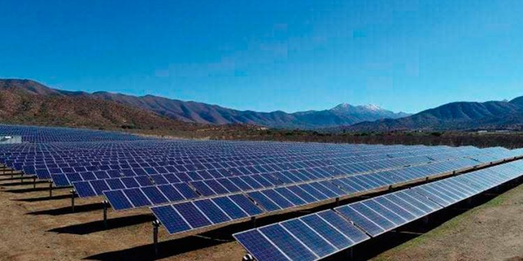 La producción mundial de energía renovable supera a la del carbón por primera vez