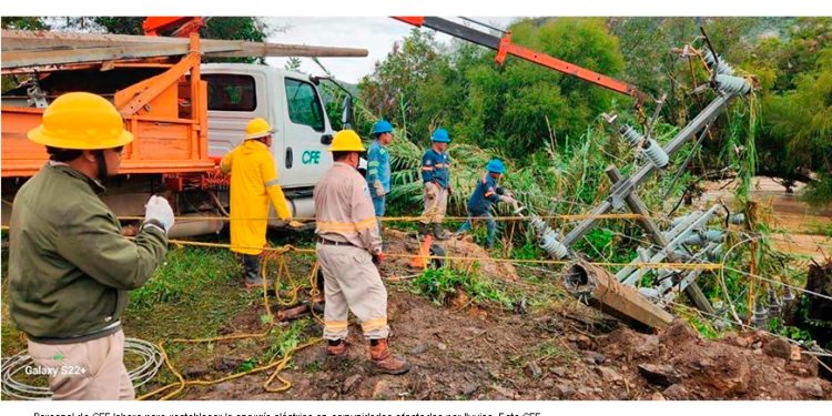 CFE restablece servicio eléctrico al 84% de usuarios afectados por lluvias
