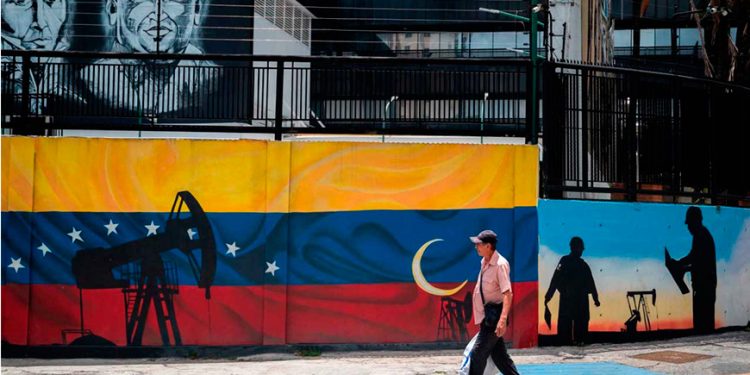 Venezuela acusa a EU de buscar el «saqueo del petróleo venezolano» con ayuda de «gobiernos subordinados»