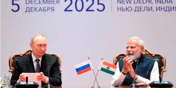 Putin seguirá suministrando petróleo a India, pese a presión de EU
