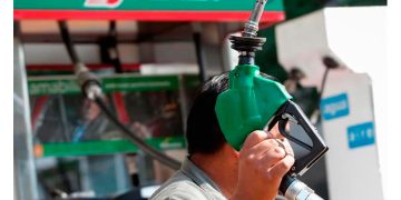 Hacienda y Sener ratifican pacto para mantener precio de la gasolina abajo de 24 pesos por litro