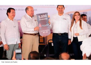 Por eficaz combate al huachicol, Pemex incrementa 7 veces donación de materiales para pavimentación a Puebla