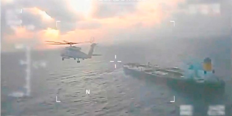 Petróleo sube mientras EU intensifica sus intercepciones contra petroleros venezolanos