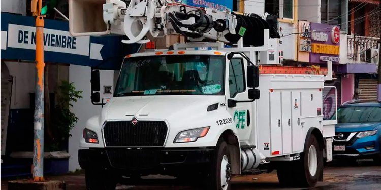 Autos eléctricos disparan demanda de energía y riesgo de apagones en Veracruz, advierten especialistas