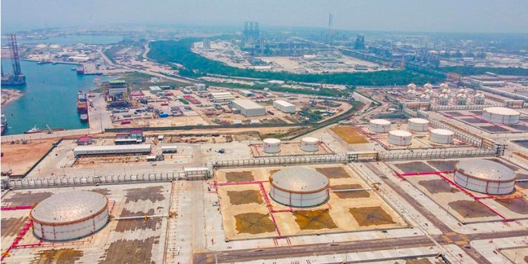 Indicadores de exploración de Pemex caen 40%