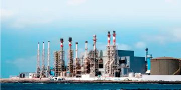 Japón inauguró una impresionante planta de “electricidad infinita”: solo utiliza agua dulce y salada