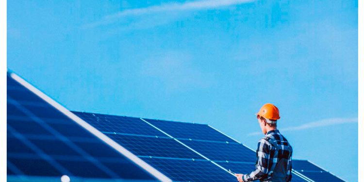 El lado oscuro de la energía solar: estamos creando una montaña de basura de 250 millones de toneladas