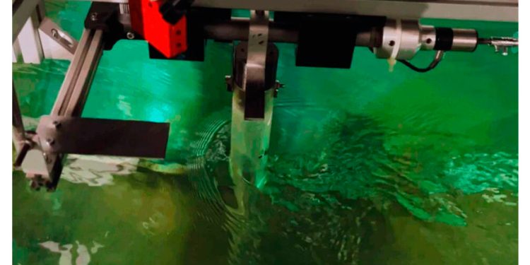 Un péndulo bajo el agua para producir energía limpia «infinita». La idea de un ingeniero que convierte las vibraciones del mar en electricidad