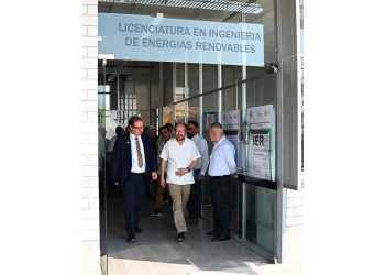 Formar profesionistas para impulsar la Transición Energética, apuesta de futuro de la UNAM: Rector Lomelí