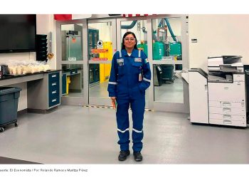 Karelia Vázquez, la ingeniera que tiende puentes hacia las energías renovables: talento que inspira