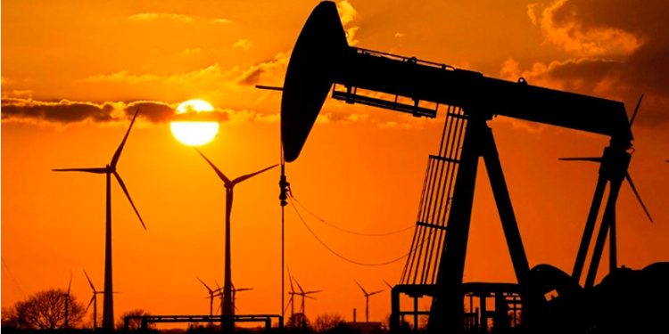 Se disparan precios del gas 11% y el crudo llega a 119 dólares tras ataques en instalaciones energéticas