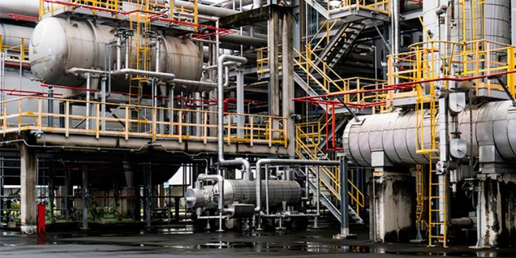 La ingeniería química se postula como un sector esencial para conducir a la industria hacia un futuro más sostenible