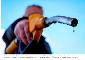 El petróleo supera los 100 dólares por barril y provoca el desplome de las bolsas en el mundo