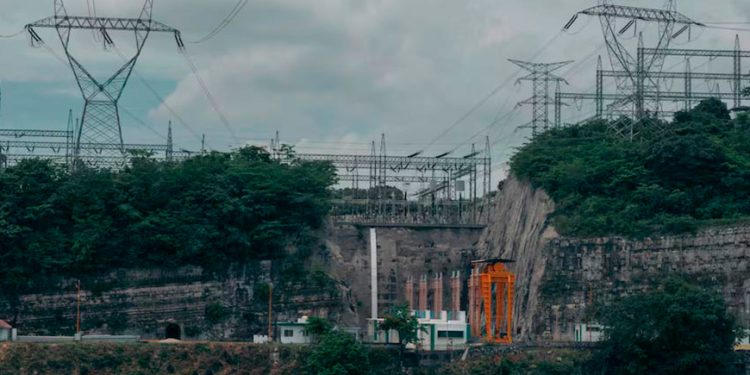 Grupo México y BlackRock crean gigante de la electricidad en México: ¿Qué sabemos de la fusión?