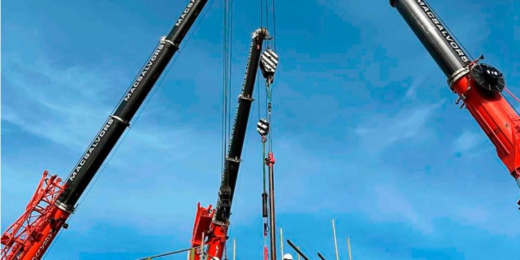 Hito en la ingeniería: Reino Unido perfora la Tierra y encuentra una alternativa ecológica al petróleo a 190º que produce luz y litio al mismo tiempo