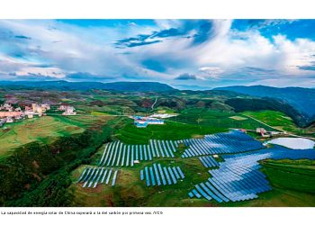 La capacidad de energía solar de China superará a la del carbón por primera vez