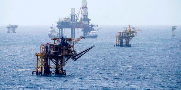 Repuntó en abril la producción de Pemex; aumento fue de 1.5% anual