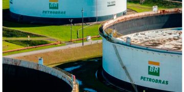 Con la mira en México y Venezuela: Petrobras busca opciones para aumentar sus reservas de petróleo