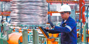 Aranceles pegan a producción de acero