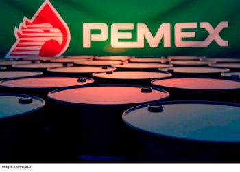 Desaparición de 100 mil barriles diarios apunta a robo de crudo o fallas en Pemex: Francisco Barnés