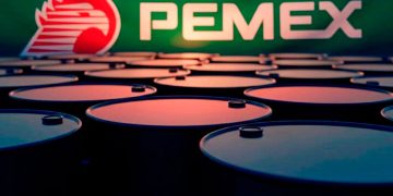 Desaparición de 100 mil barriles diarios apunta a robo de crudo o fallas en Pemex: Francisco Barnés