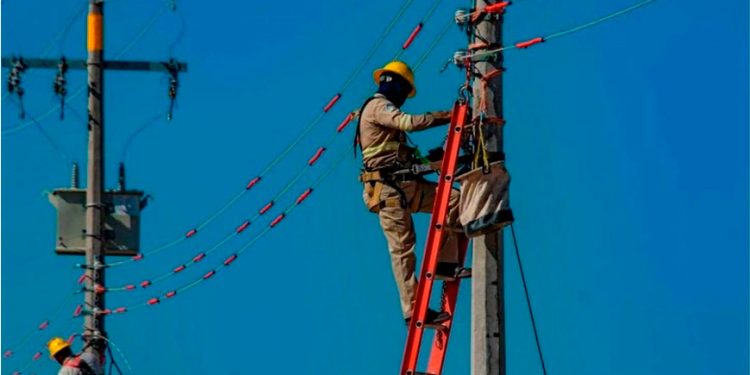 Expanden sistema eléctrico con centrales renovables