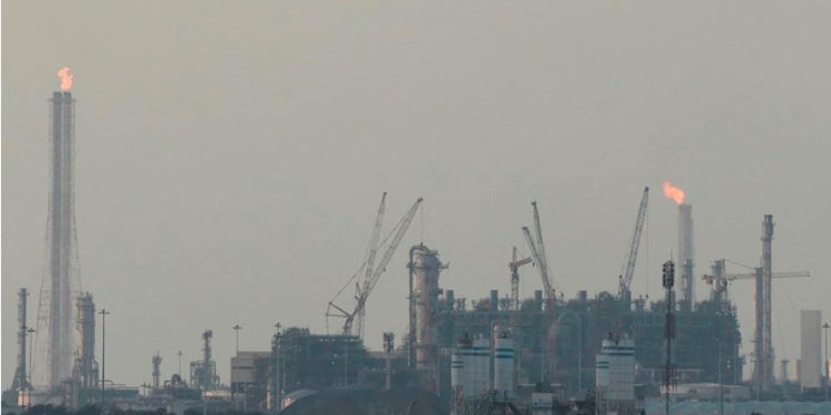 Explosión en la instalación de gas en Qatar deja 54 heridos y 18 desaparecidos